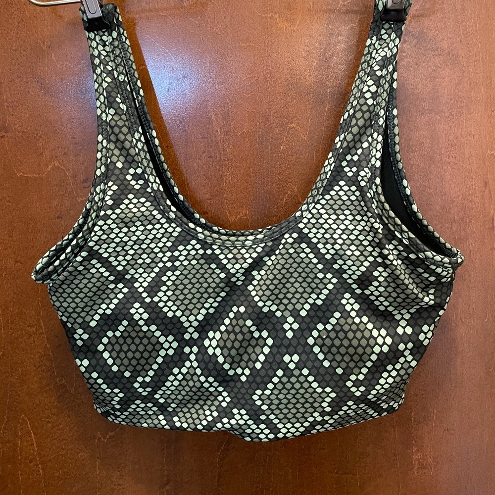 Balance Athletica Ascend Top (Size Medium)